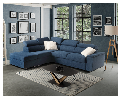 Salon moderne avec deux canap s blancs, un fauteuil gris, des coussins jaunes, une table basse en bois fonc sur un tapis rond clair, une grande plante verte et une sculpture d corative pr s d'une fen tre lumineuse.  Description g n r e par IA