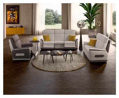 Salon moderne avec deux canap s blancs, un fauteuil gris, des coussins jaunes, une table basse en bois fonc sur un tapis rond clair, une grande plante verte et une sculpture d corative pr s d'une fen tre lumineuse.  Description g n r e par IA